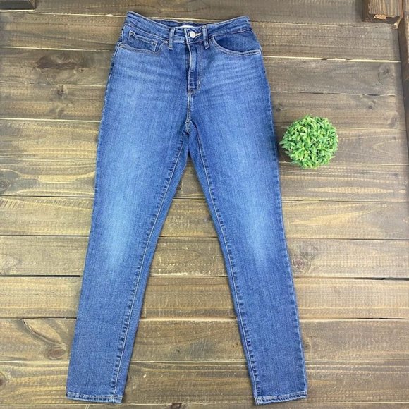 Levi's Denim - Levi's 721 High Rise Skinny Jeans Size 27 Dark Wash w/ 27.5" Inseam